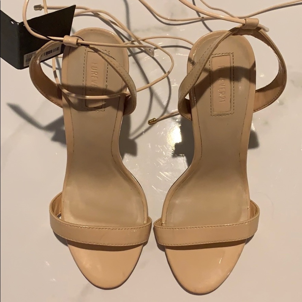 Heels - Picture 2 of 7